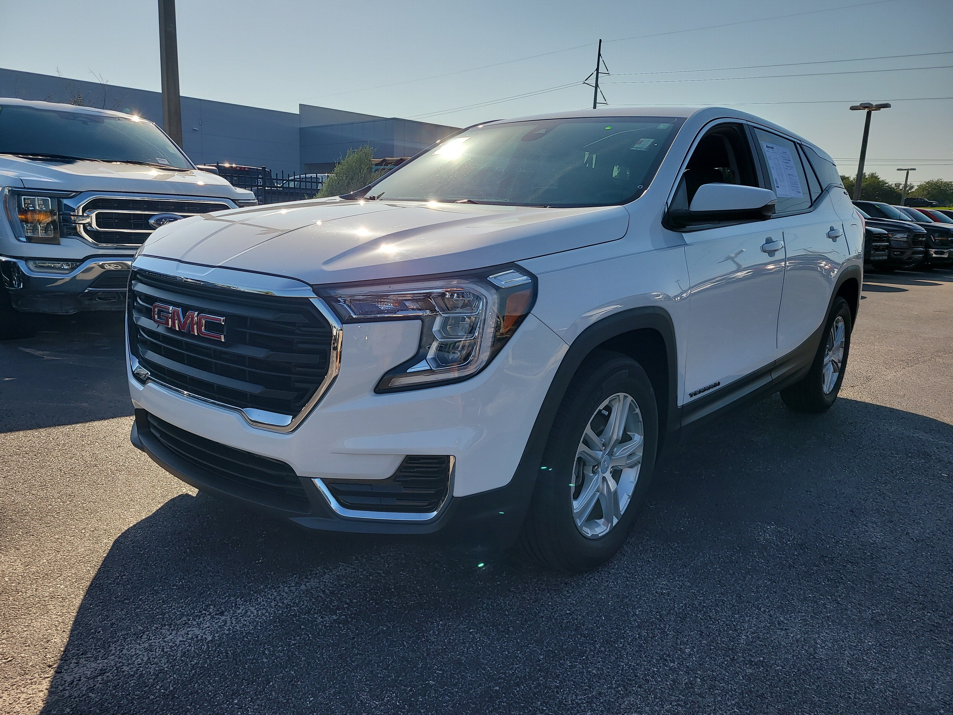 2023 GMC Terrain SLE
