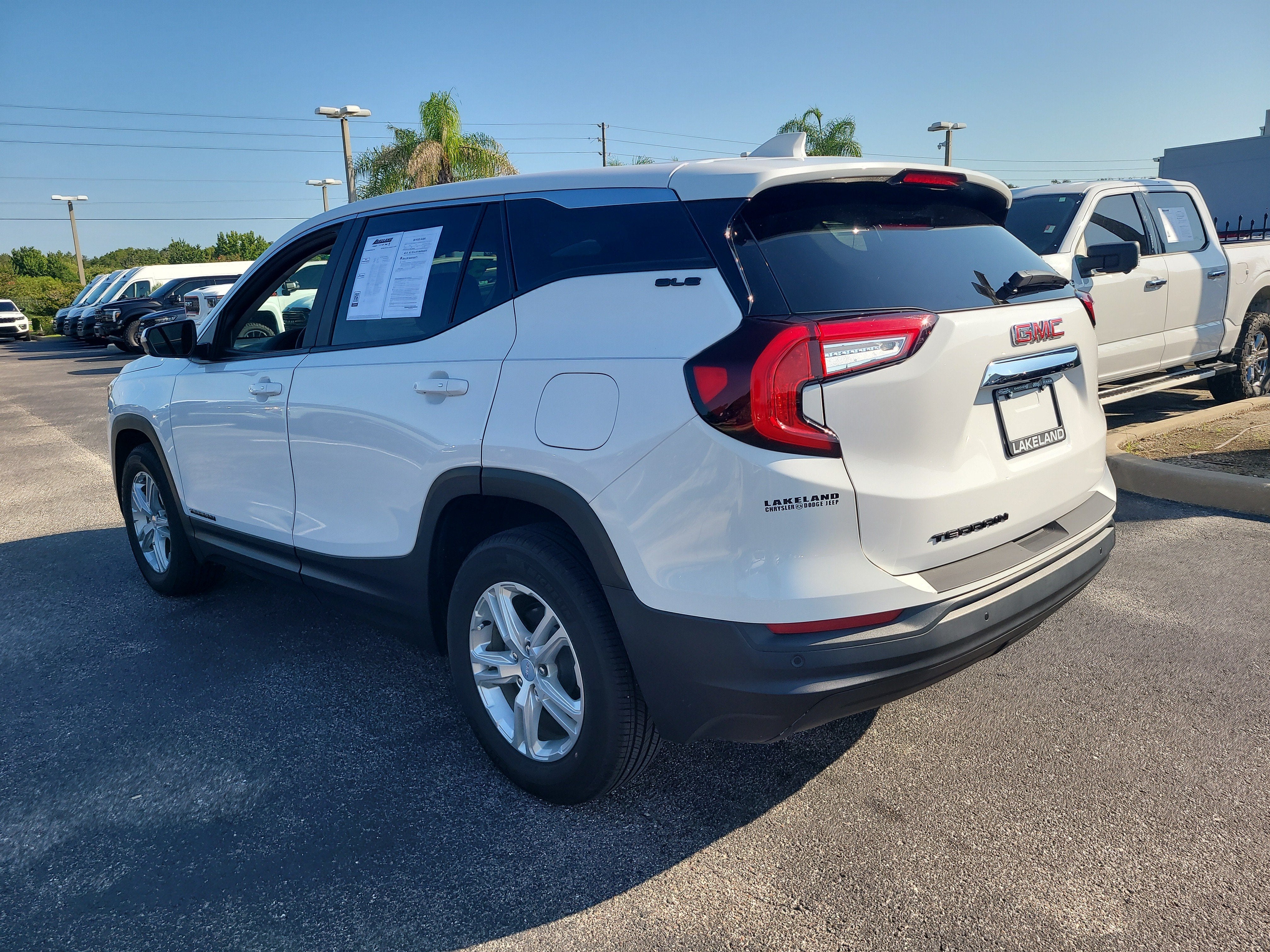 2023 GMC Terrain SLE