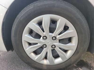 2022 Hyundai Accent SE