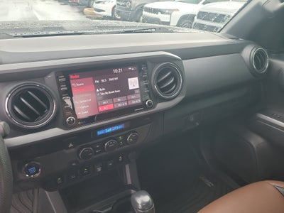 2022 Toyota Tacoma 2WD SR5