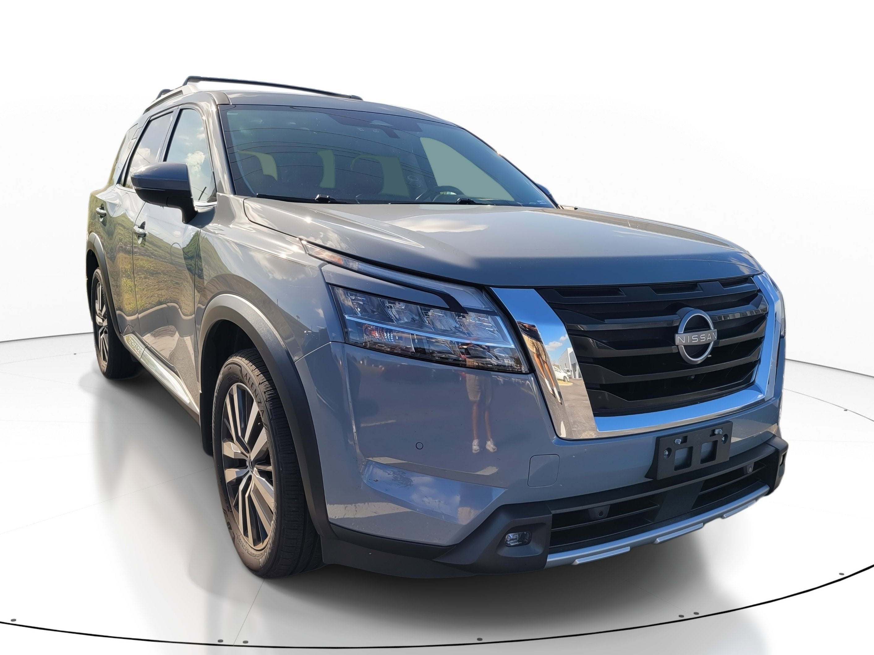 2022 Nissan Pathfinder Platinum