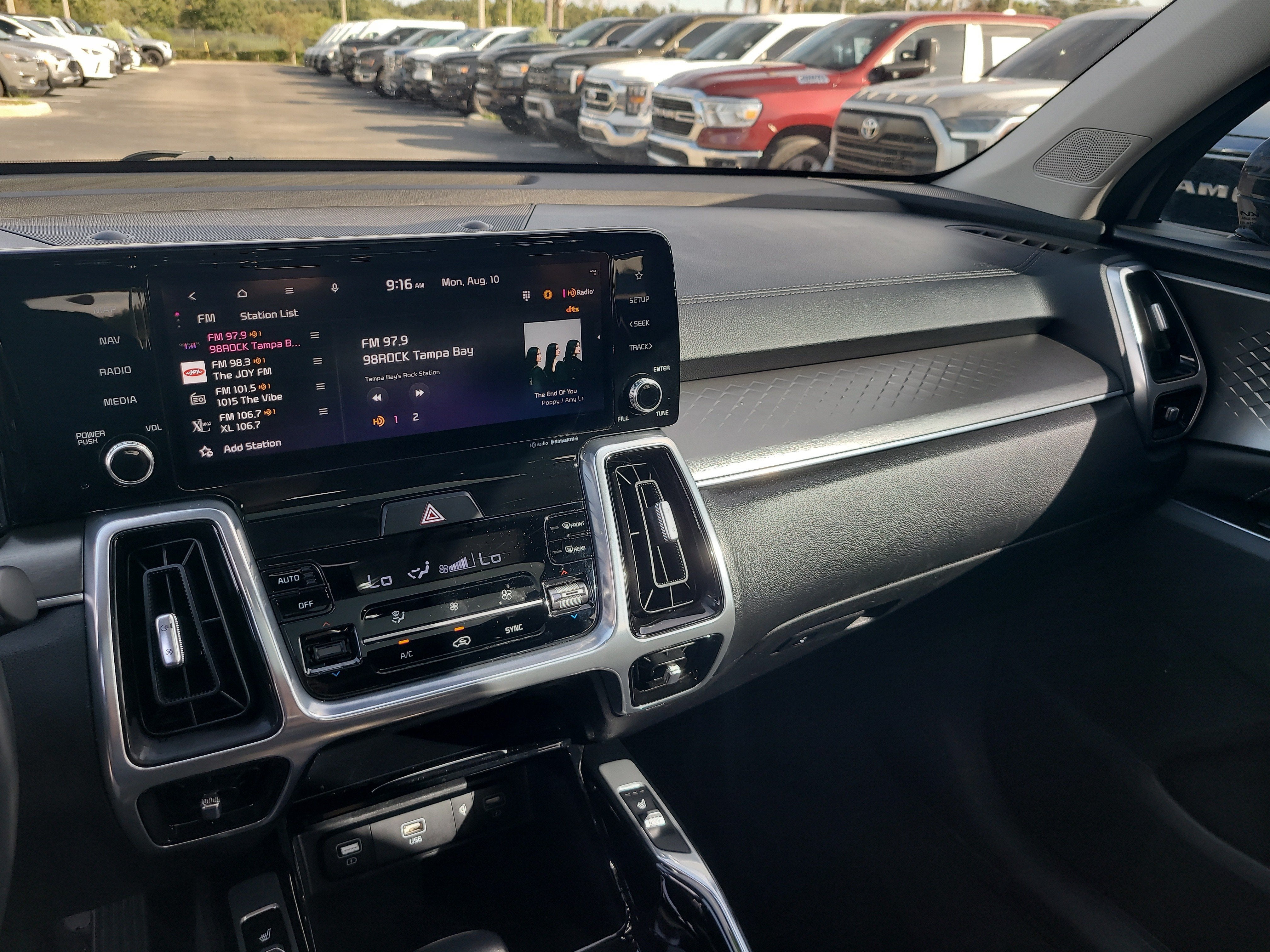 2022 Kia Sorento SX