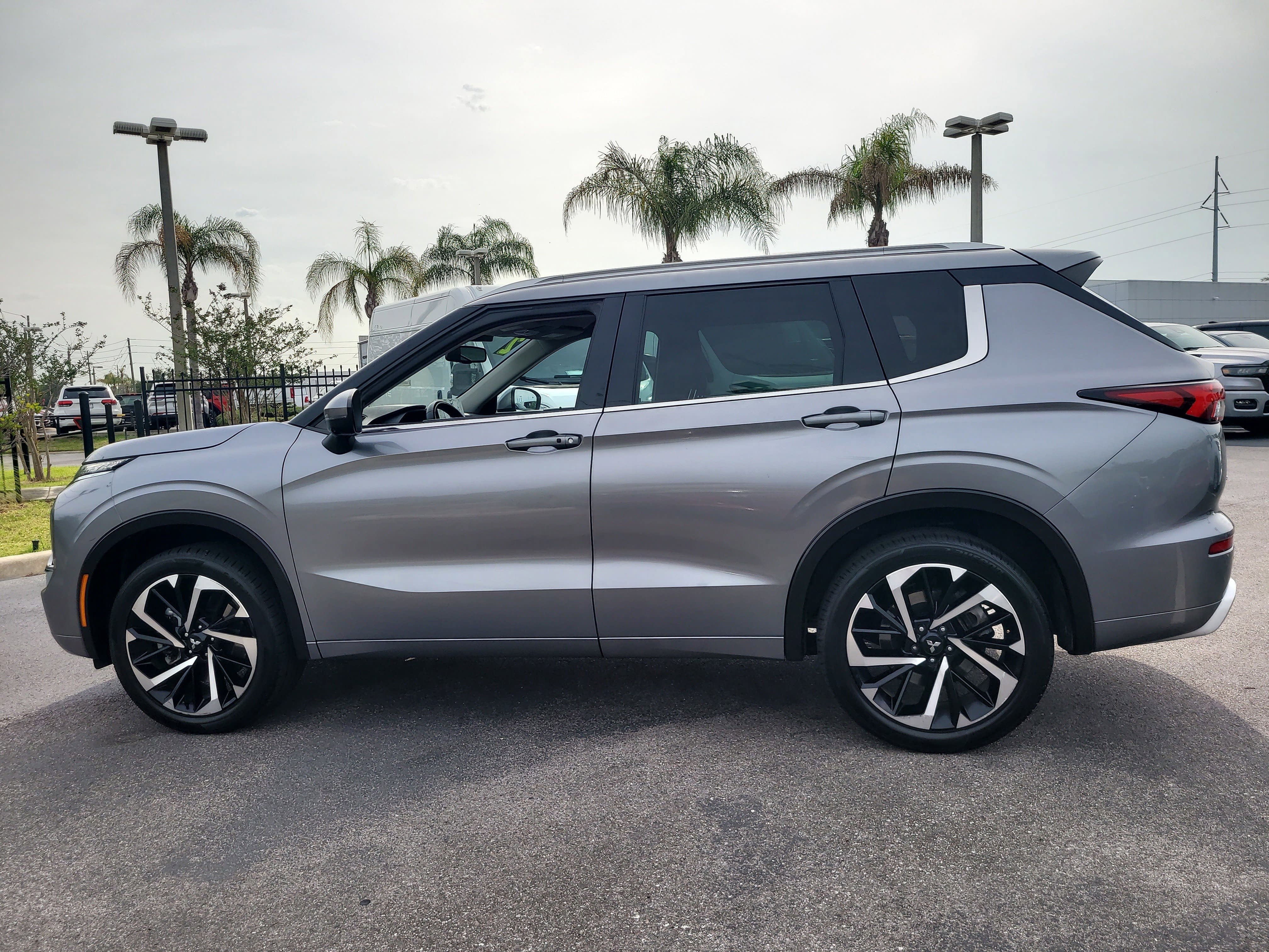 2022 Mitsubishi Outlander SEL
