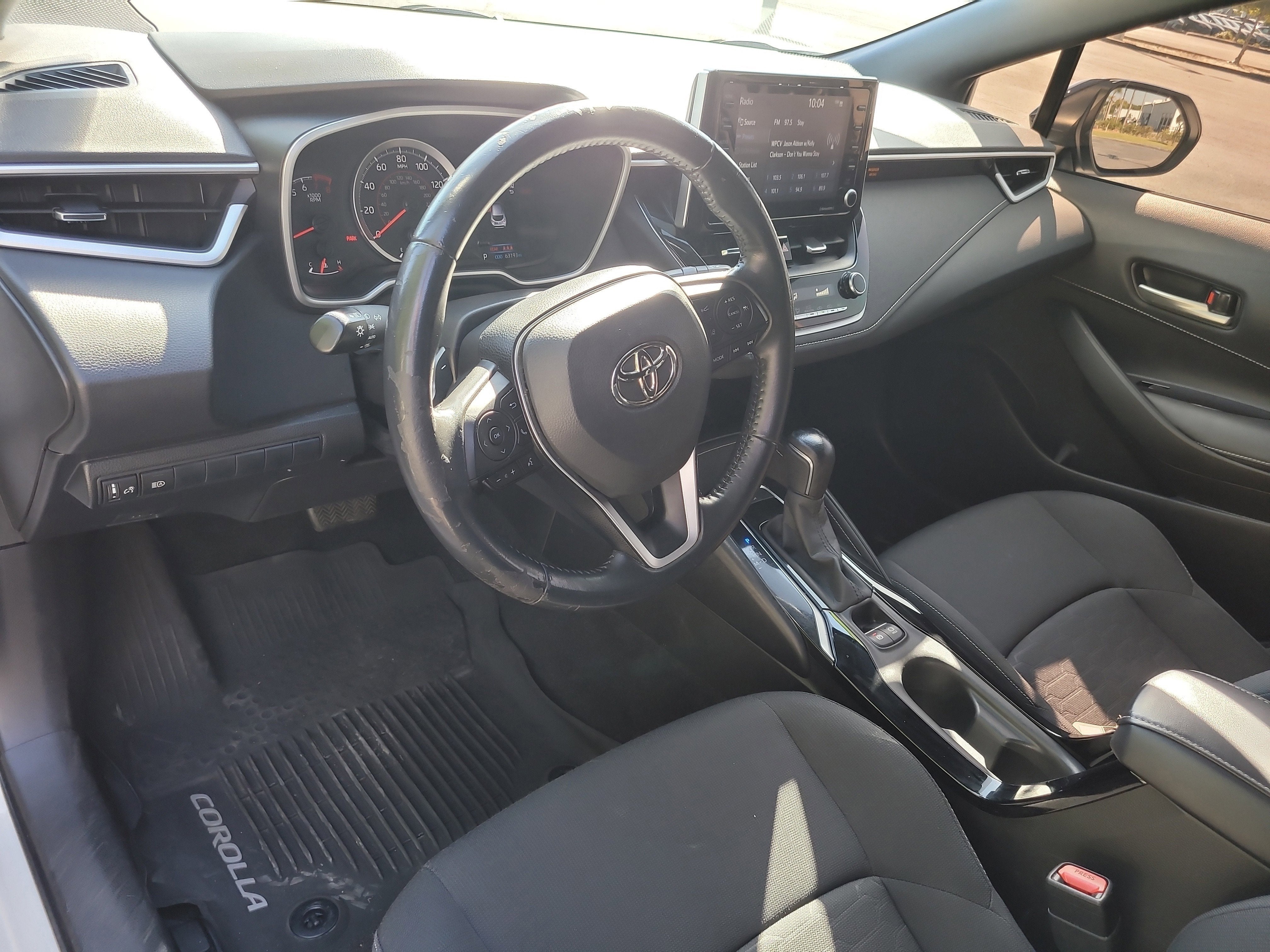 2022 Toyota Corolla Hatchback SE