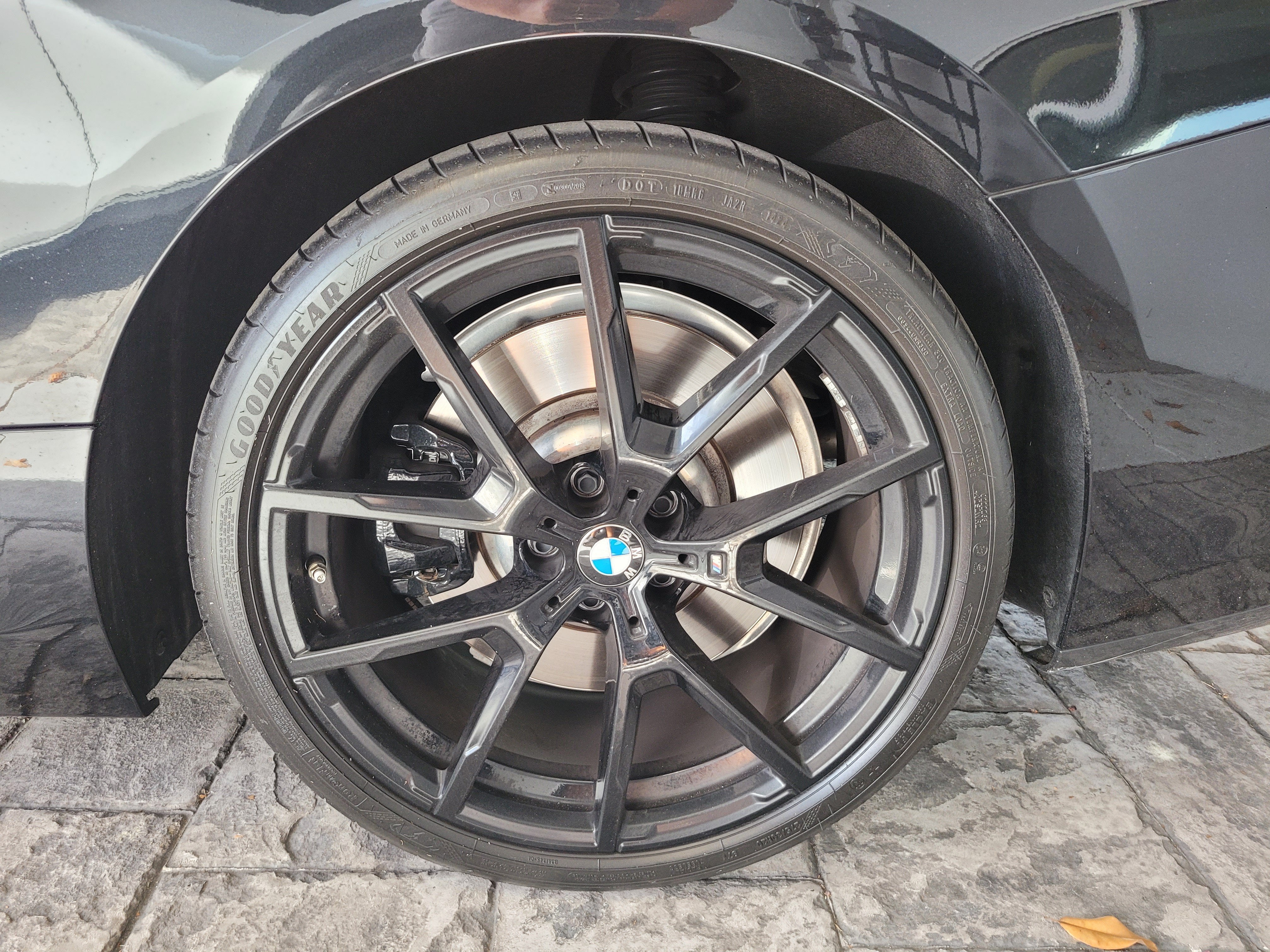 2025 BMW 8 Series 840i