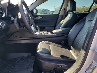 2021 Alfa Romeo Giulia Base