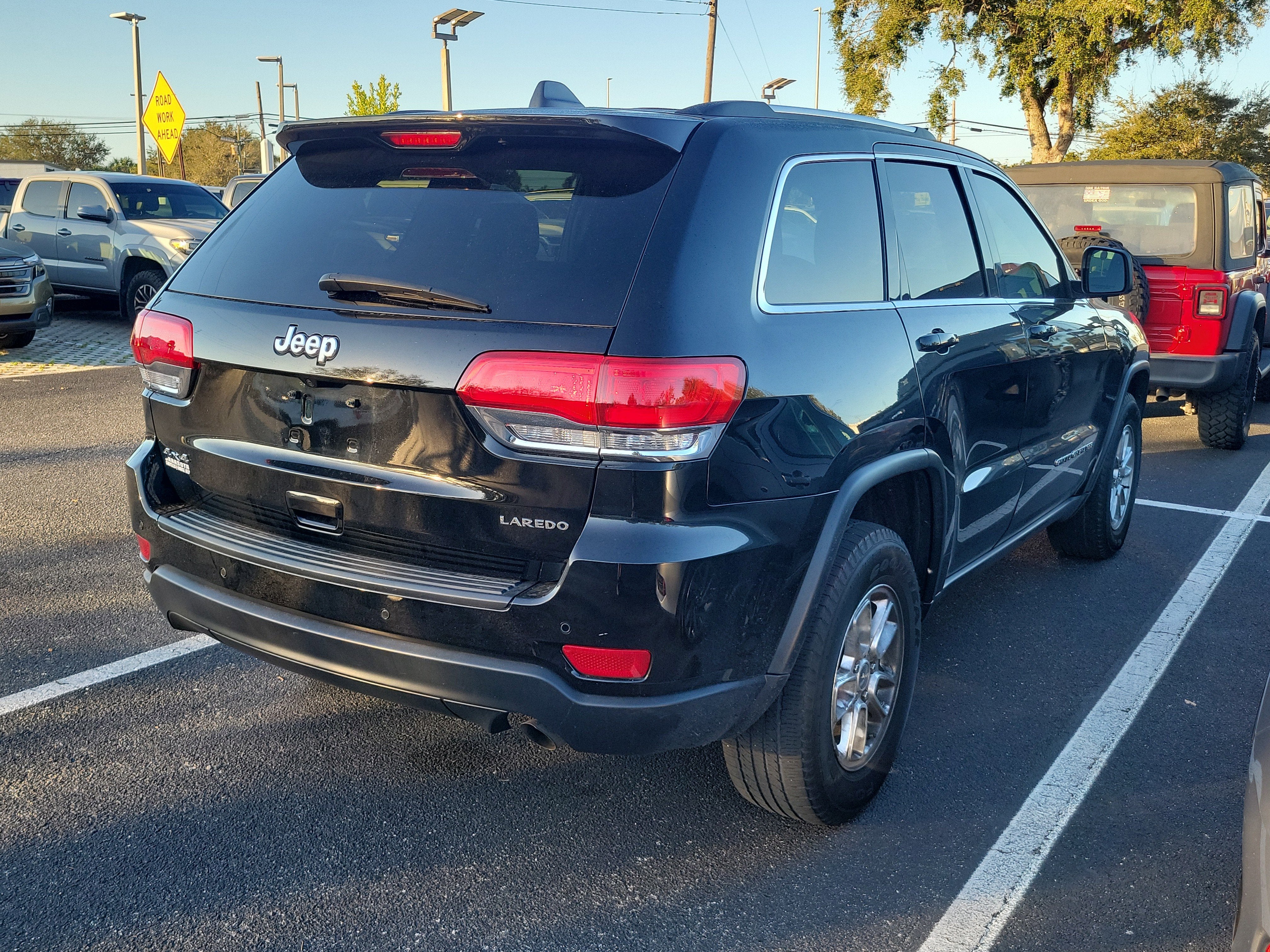 2019 Jeep Grand Cherokee Laredo E