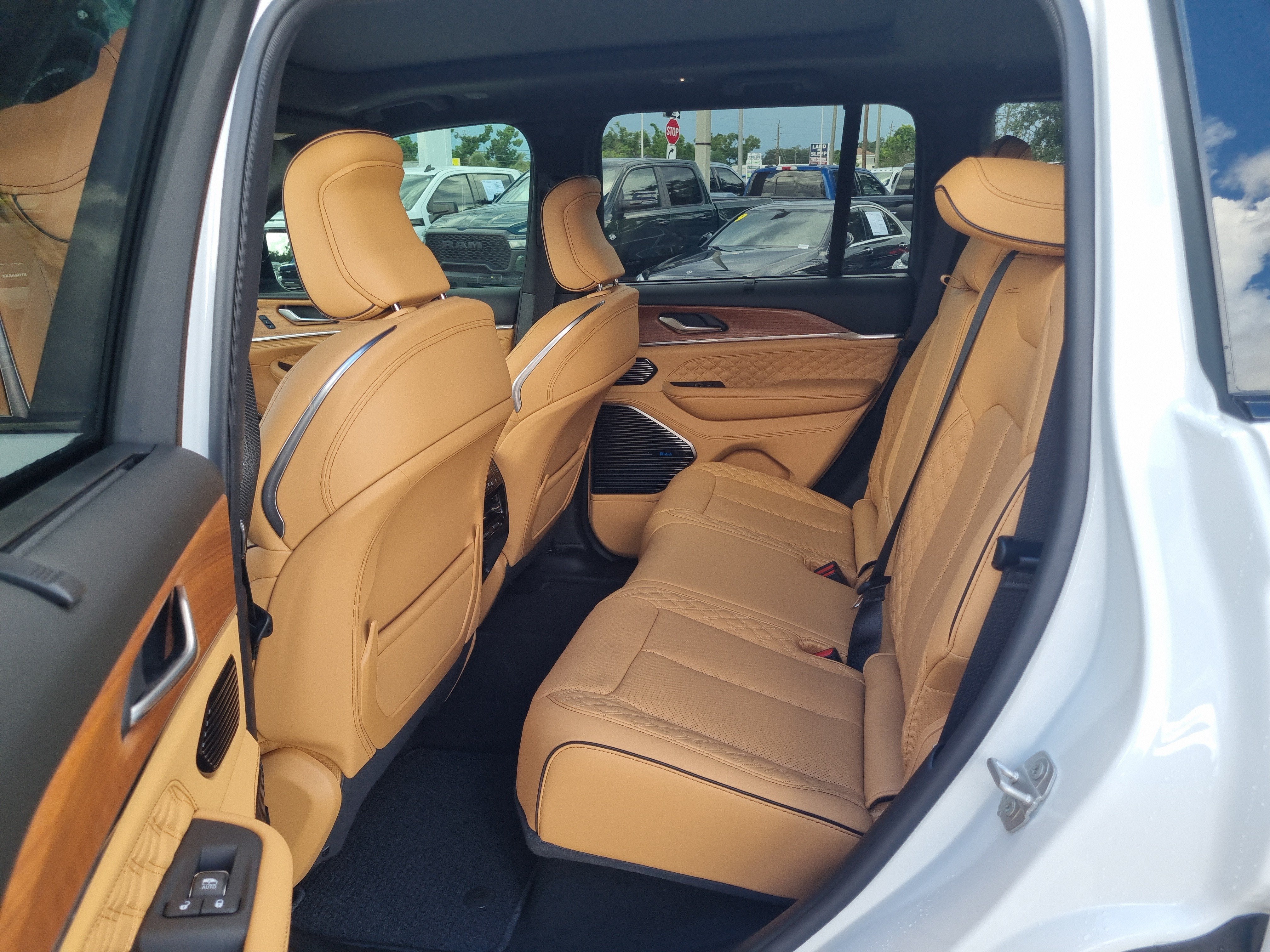 2026 Jeep Grand Cherokee Summit