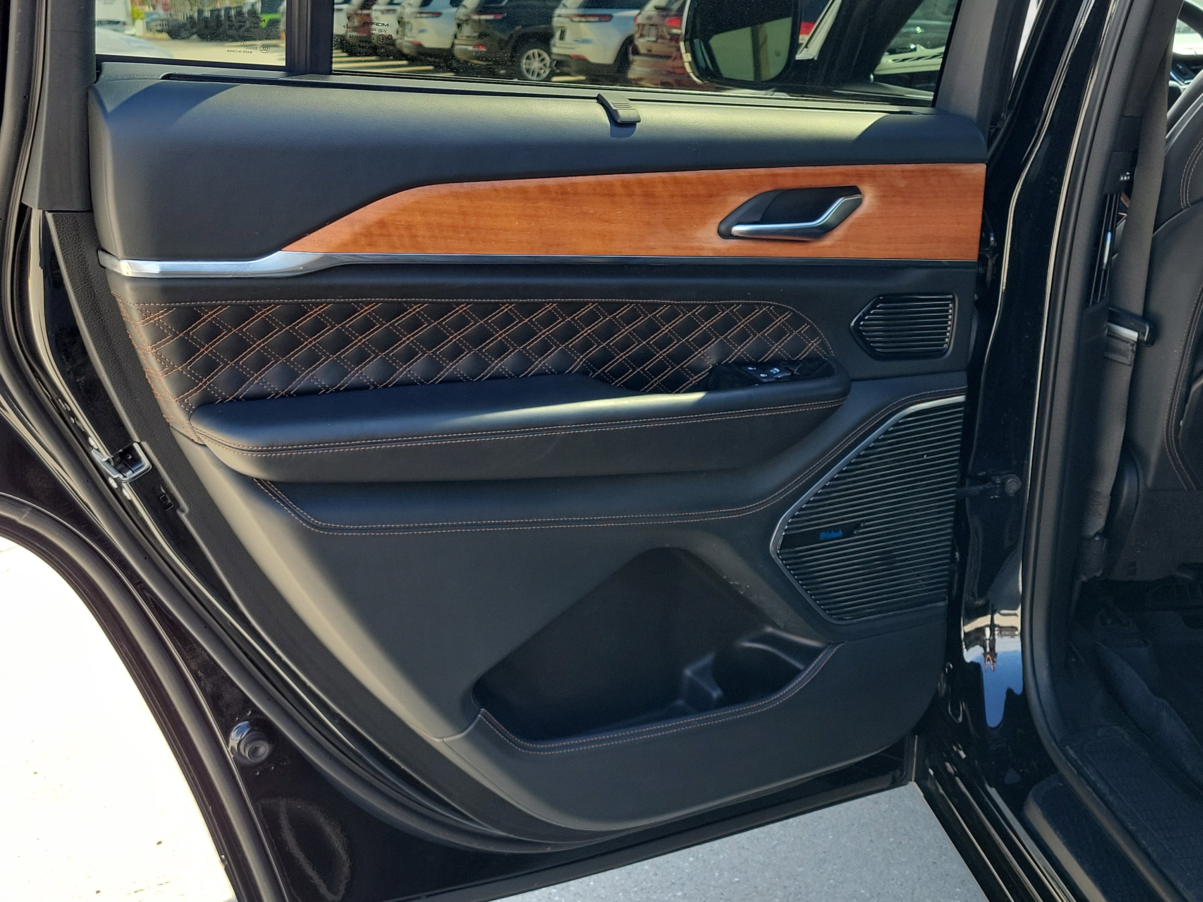 2022 Jeep Grand Cherokee L Summit Reserve