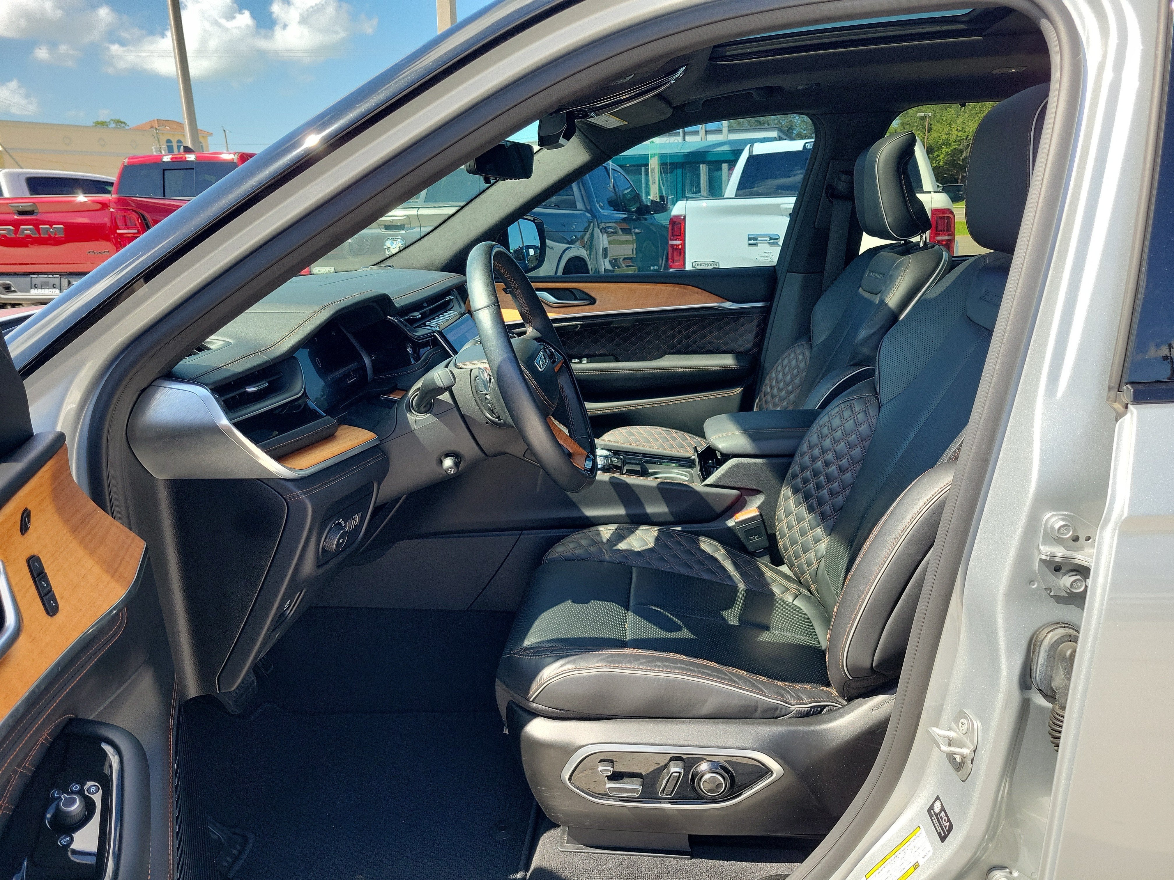 2022 Jeep Grand Cherokee L Summit Reserve