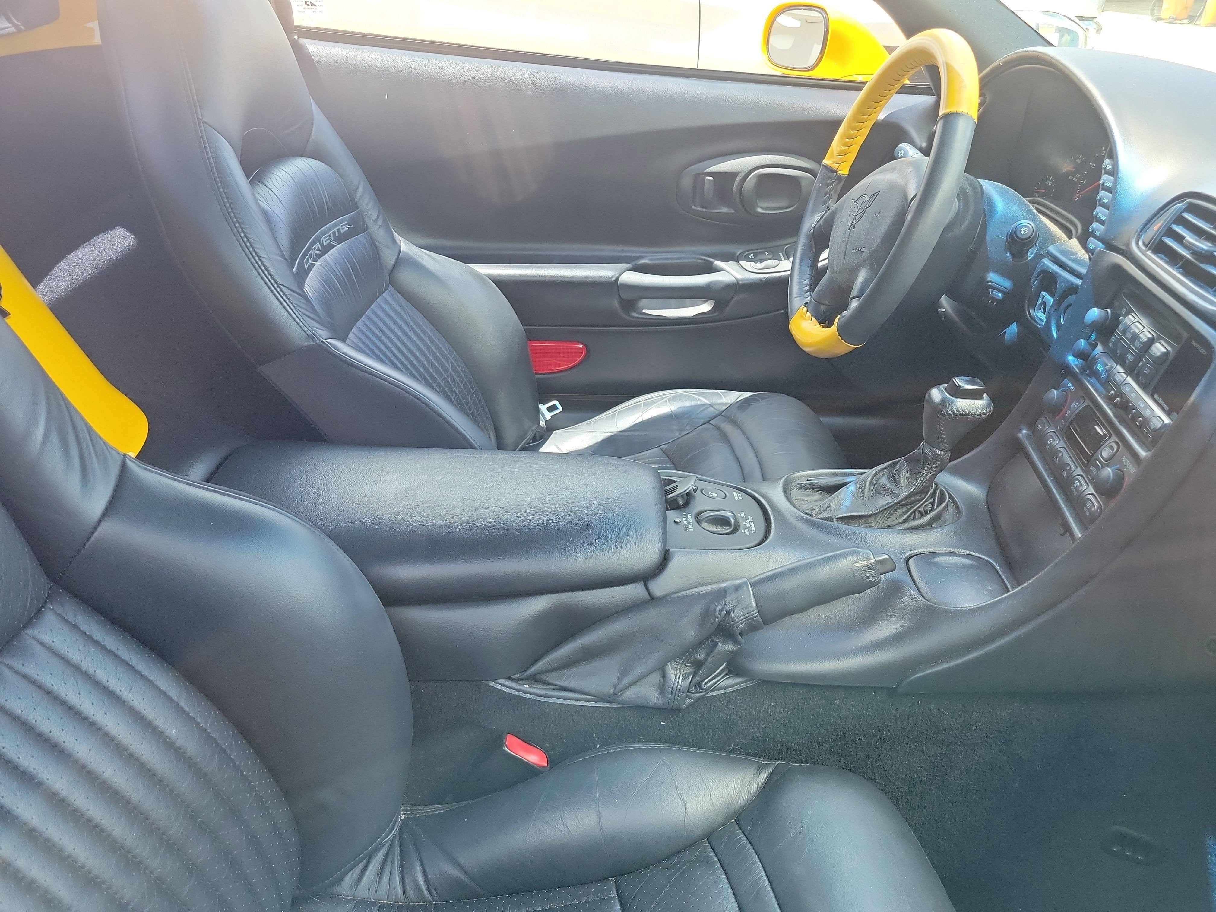 2001 Chevrolet Corvette Base