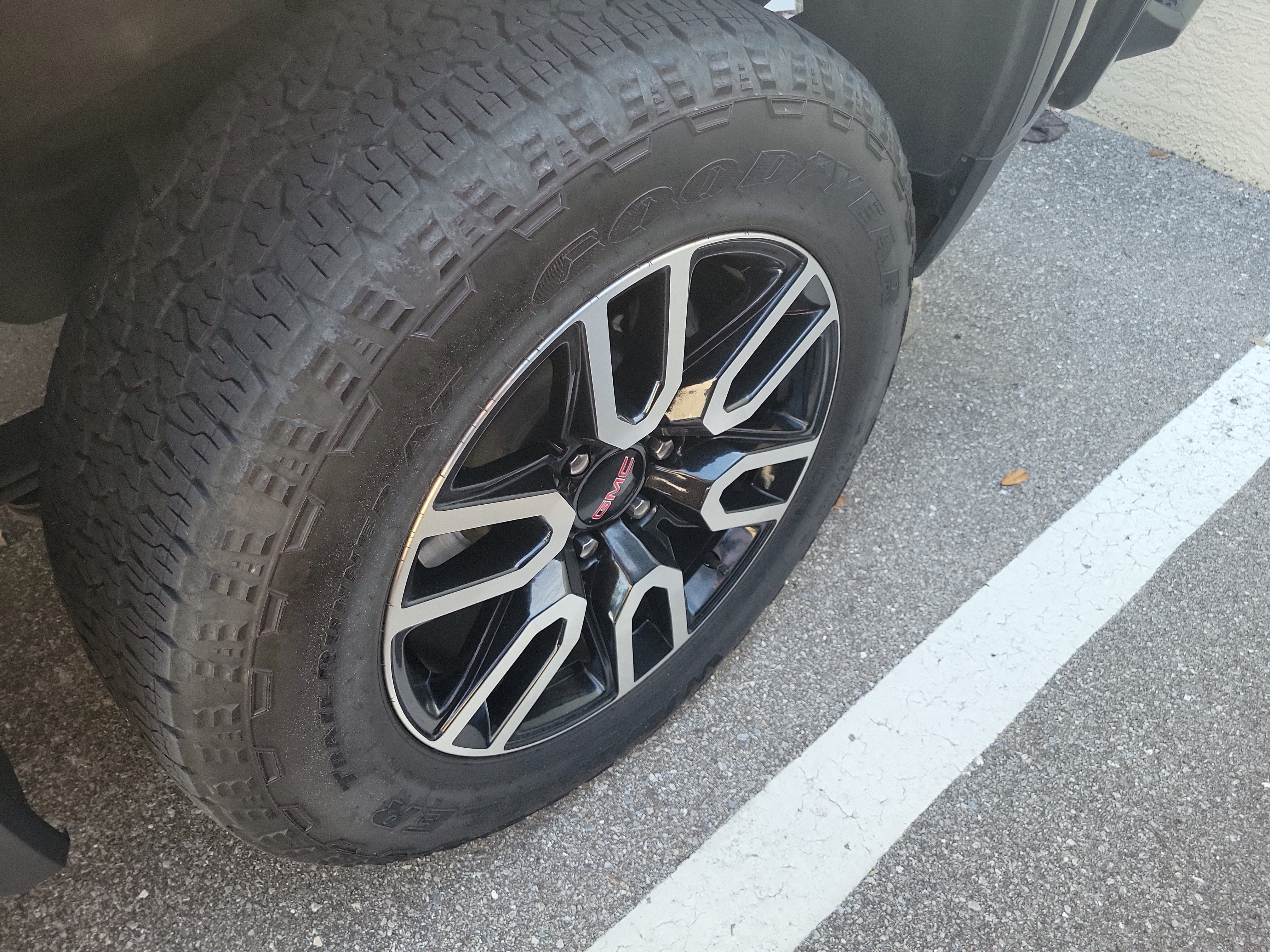 2024 GMC Sierra 1500 AT4