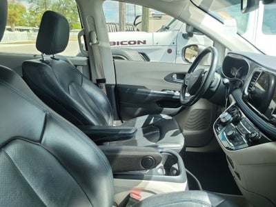 2021 Chrysler Pacifica Hybrid Touring L