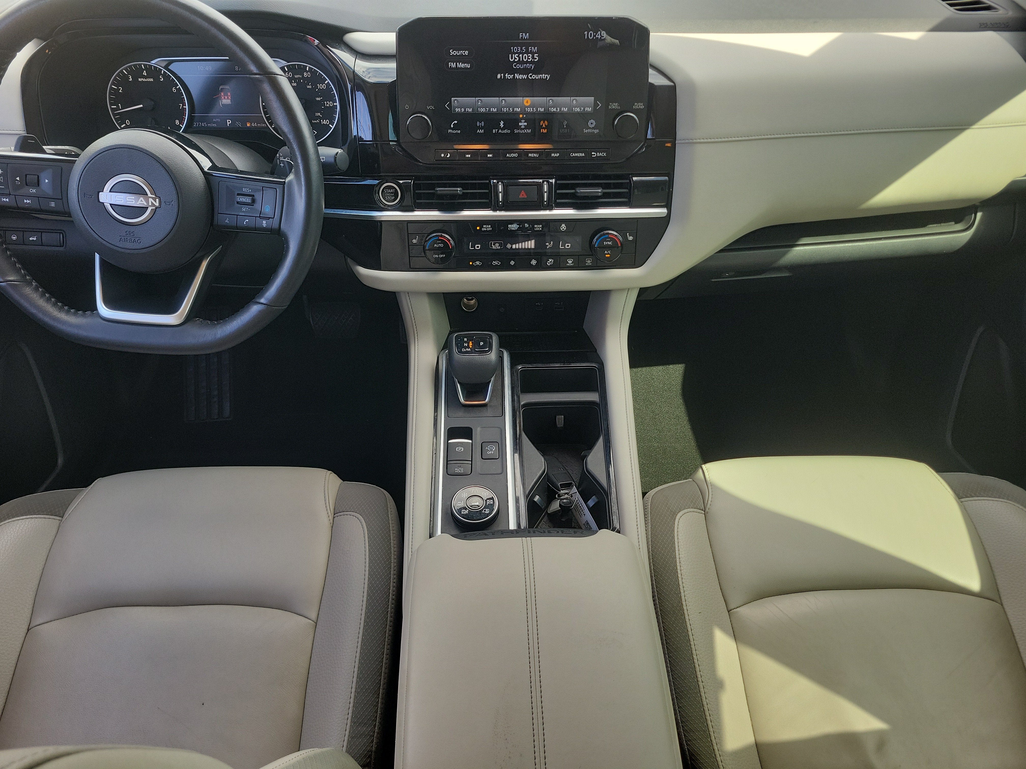 2023 Nissan Pathfinder SL