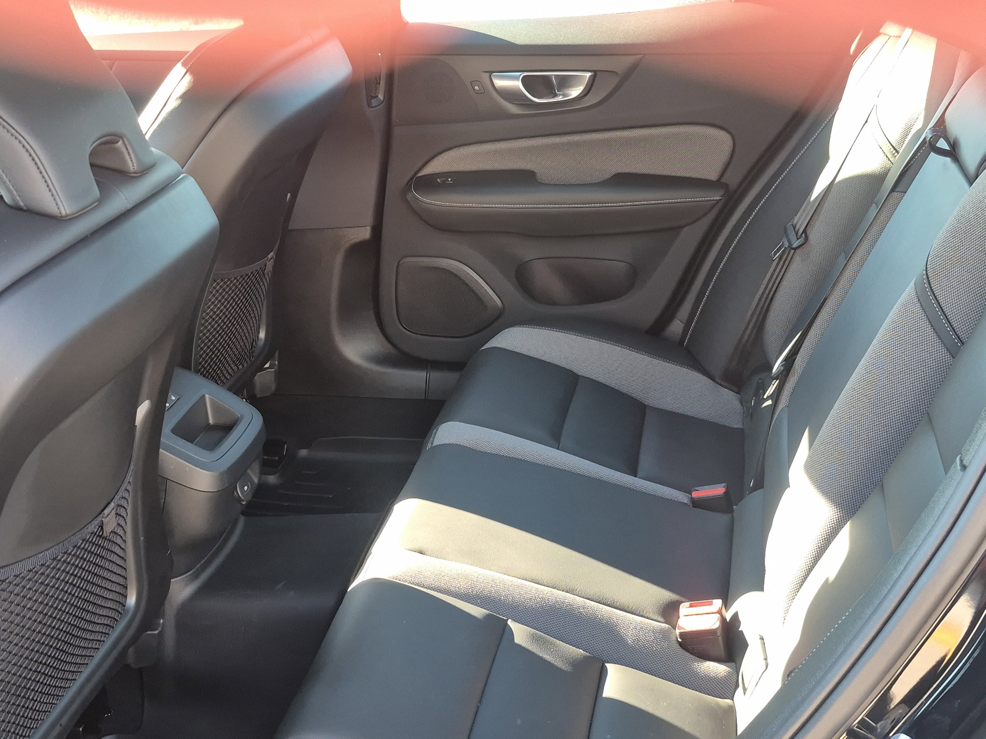 2024 Volvo S60 Plus Black Edition