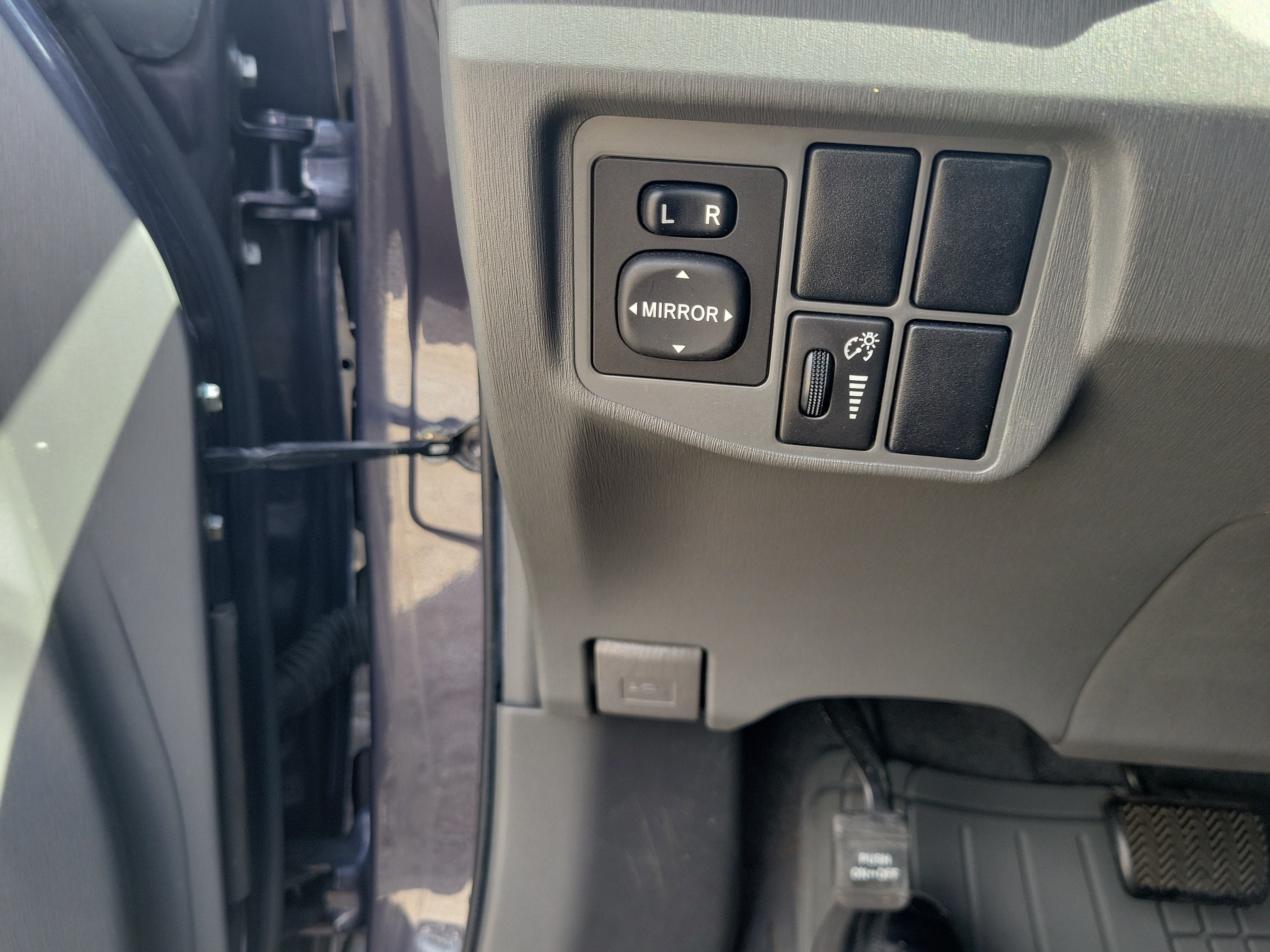 2011 Toyota Prius I