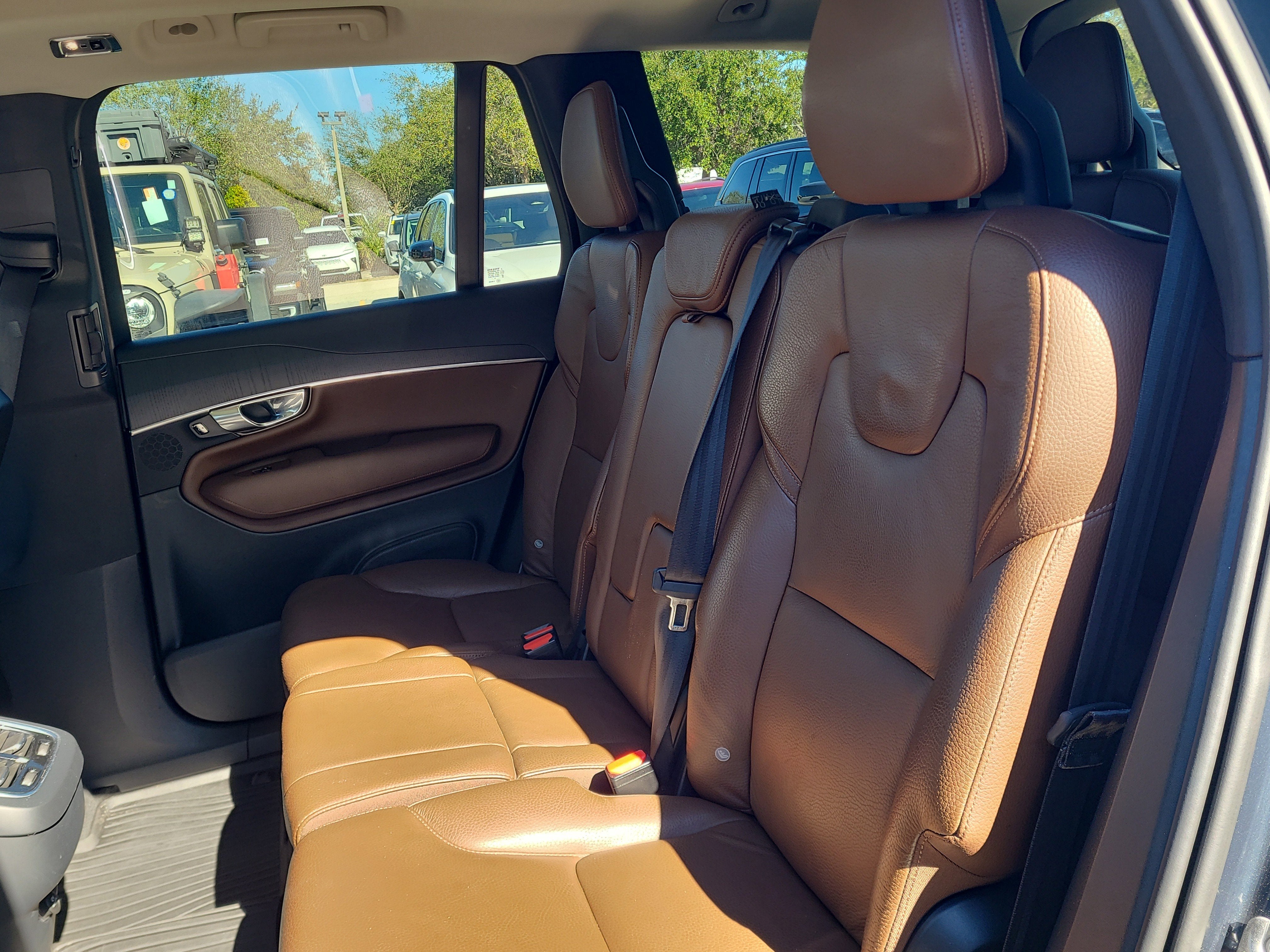 2020 Volvo XC90 Momentum