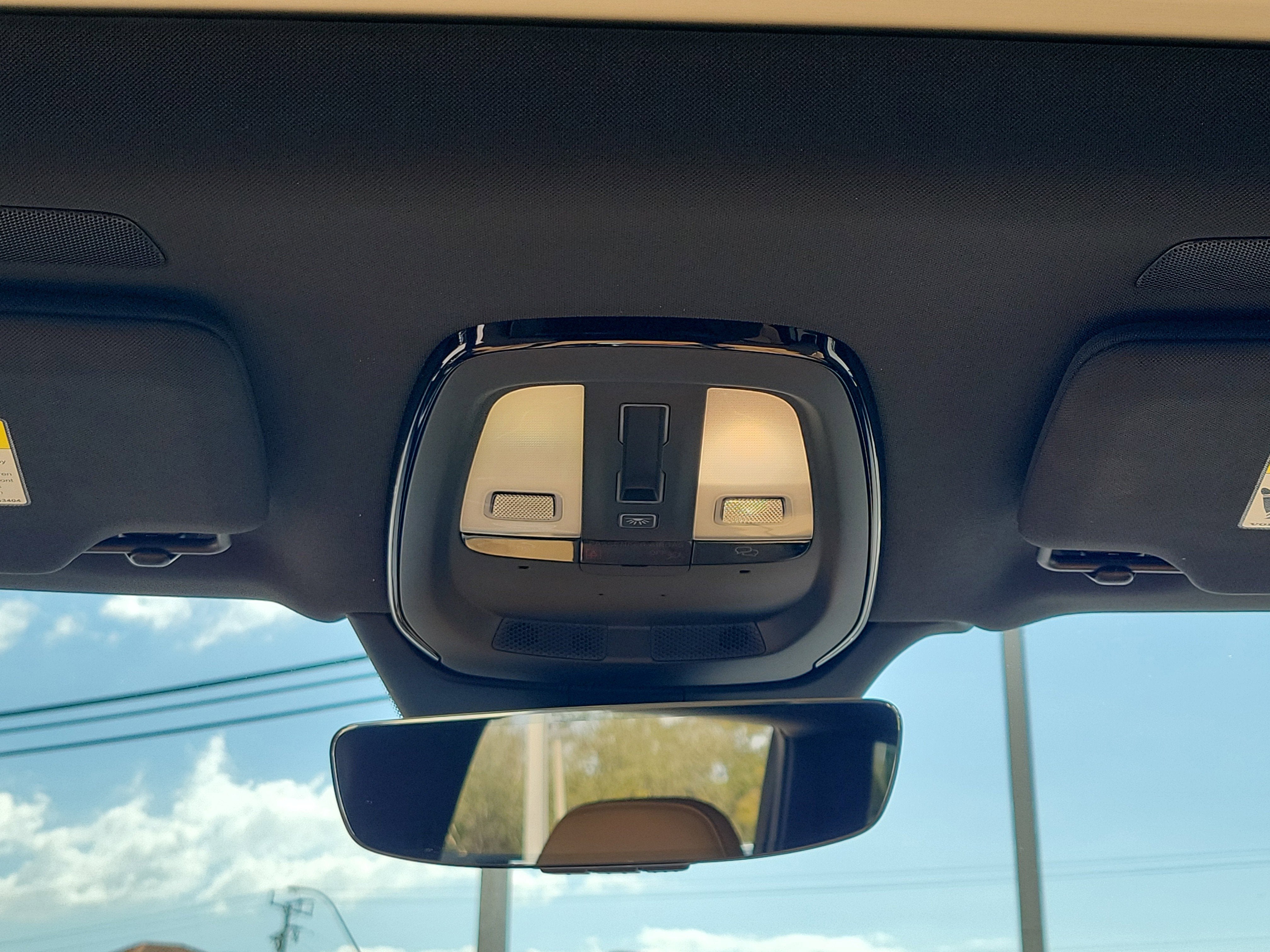 2025 Volvo XC90 Plug-In Hybrid Ultra