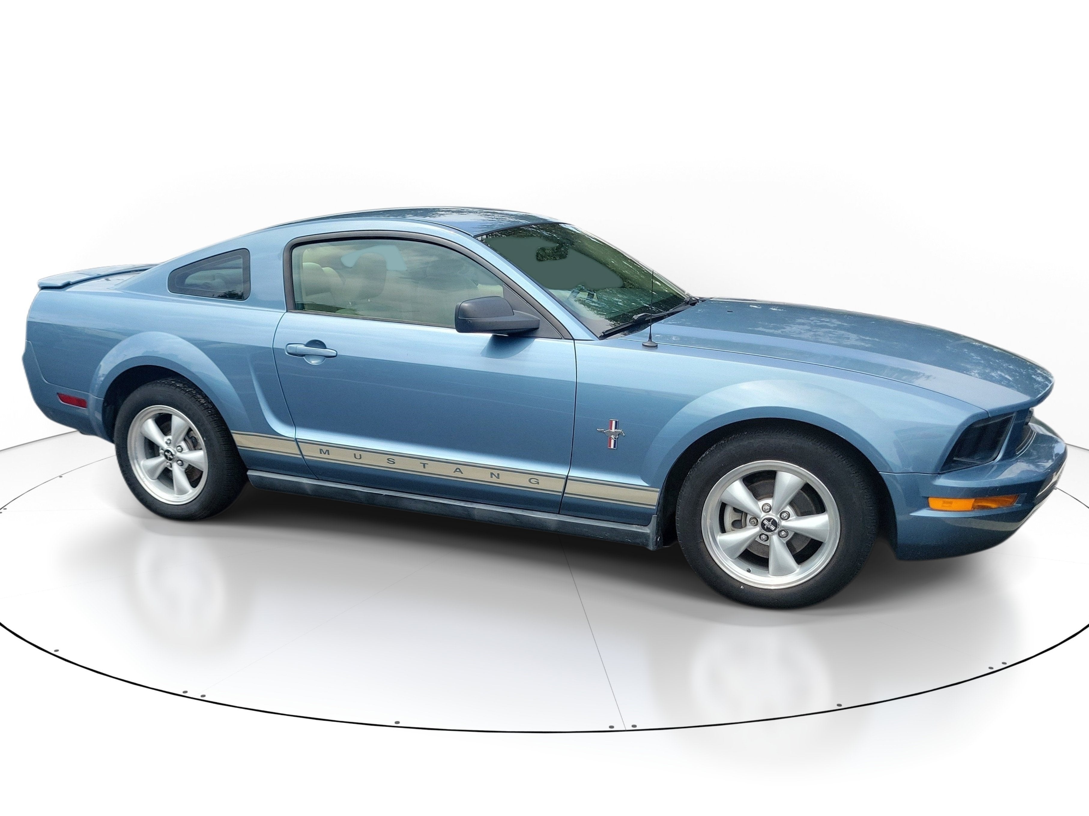 2007 Ford Mustang V6 Deluxe