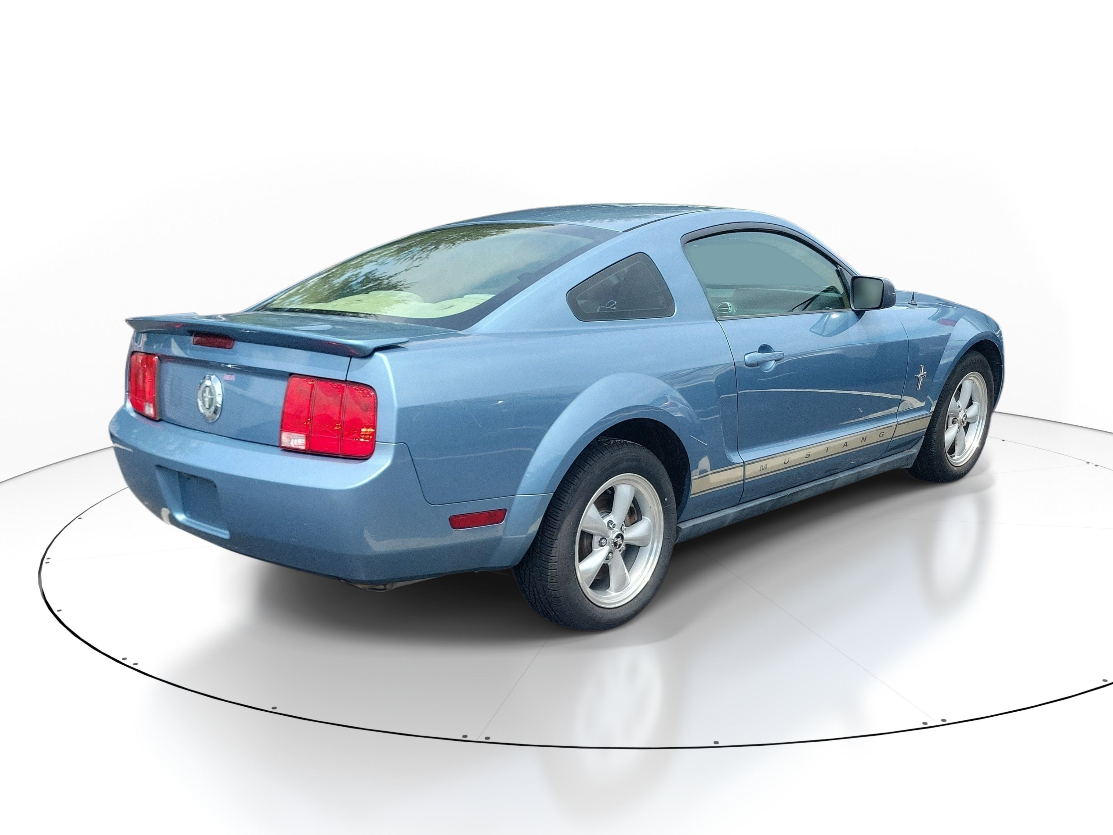 2007 Ford Mustang V6 Deluxe