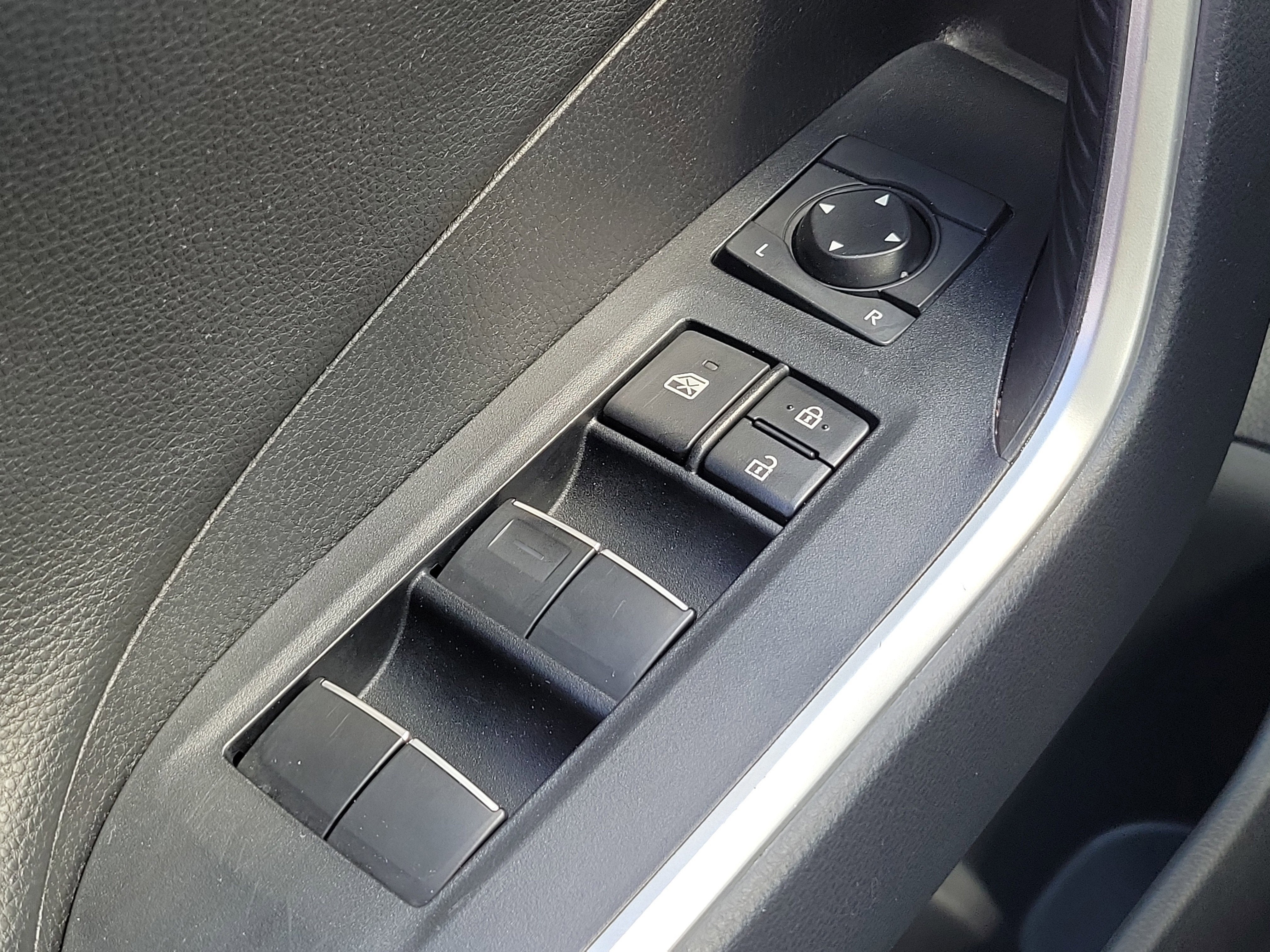 2019 Toyota RAV4 Hybrid XSE