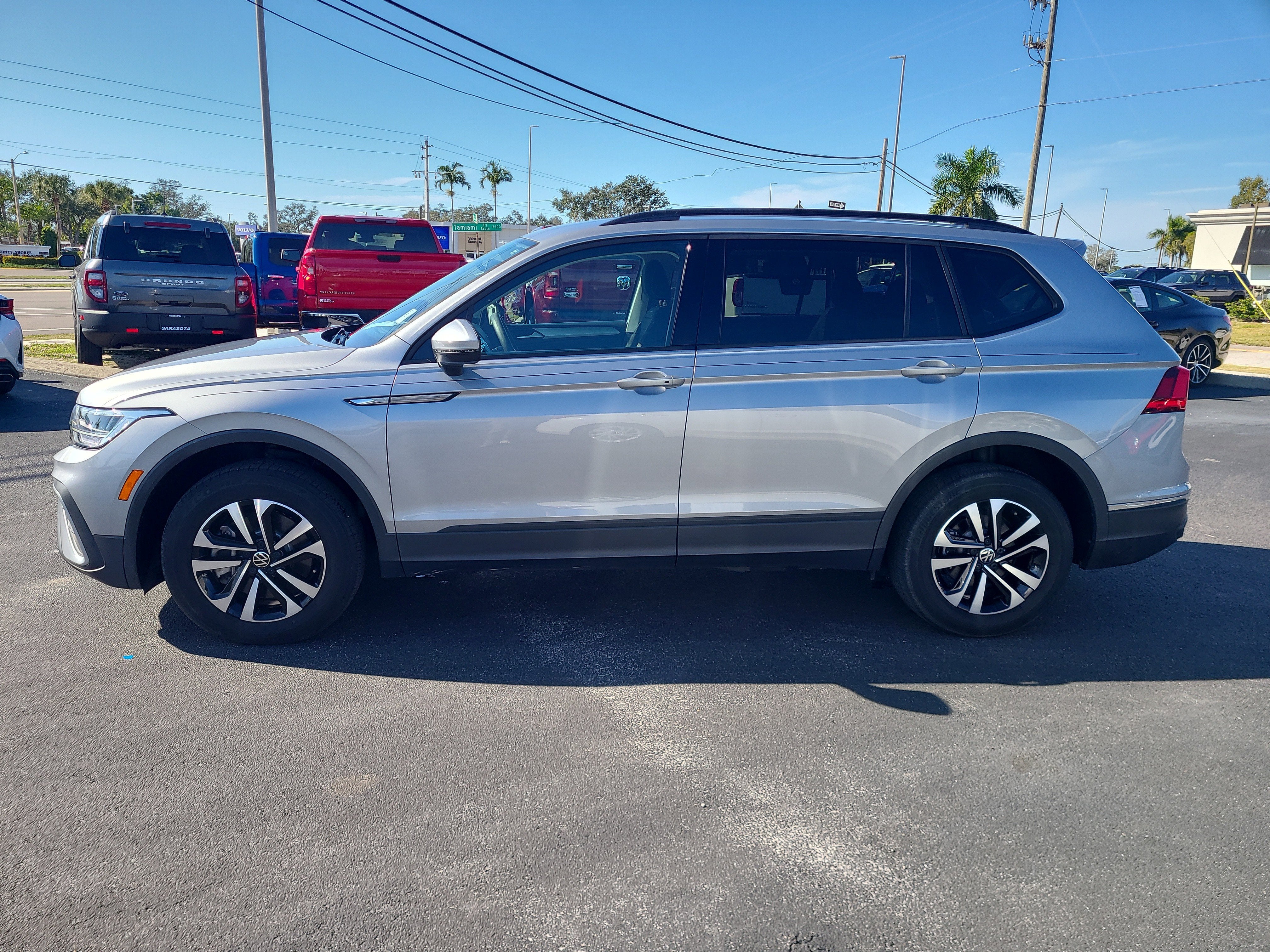 2022 Volkswagen Tiguan S