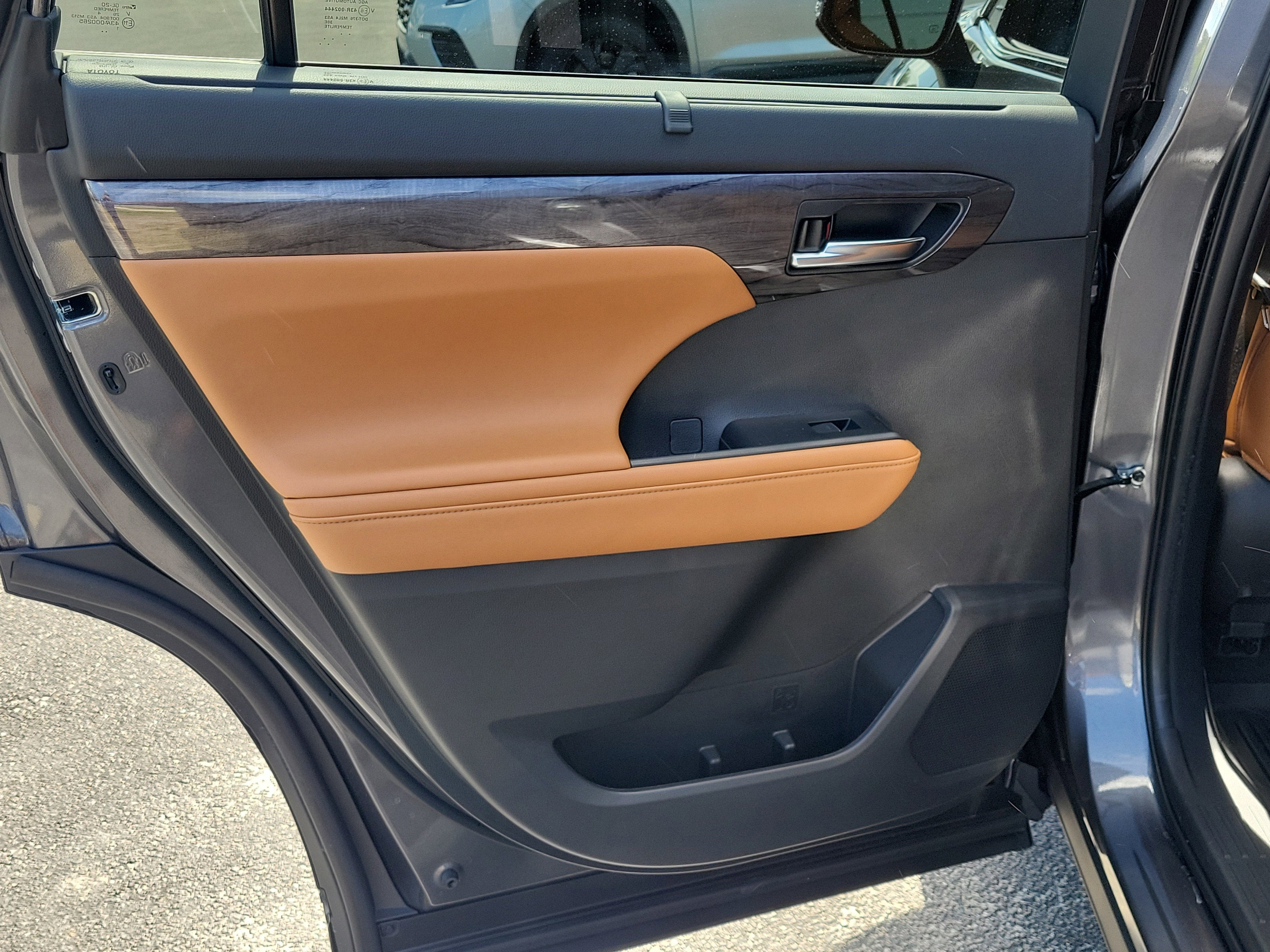 2024 Toyota Highlander Platinum