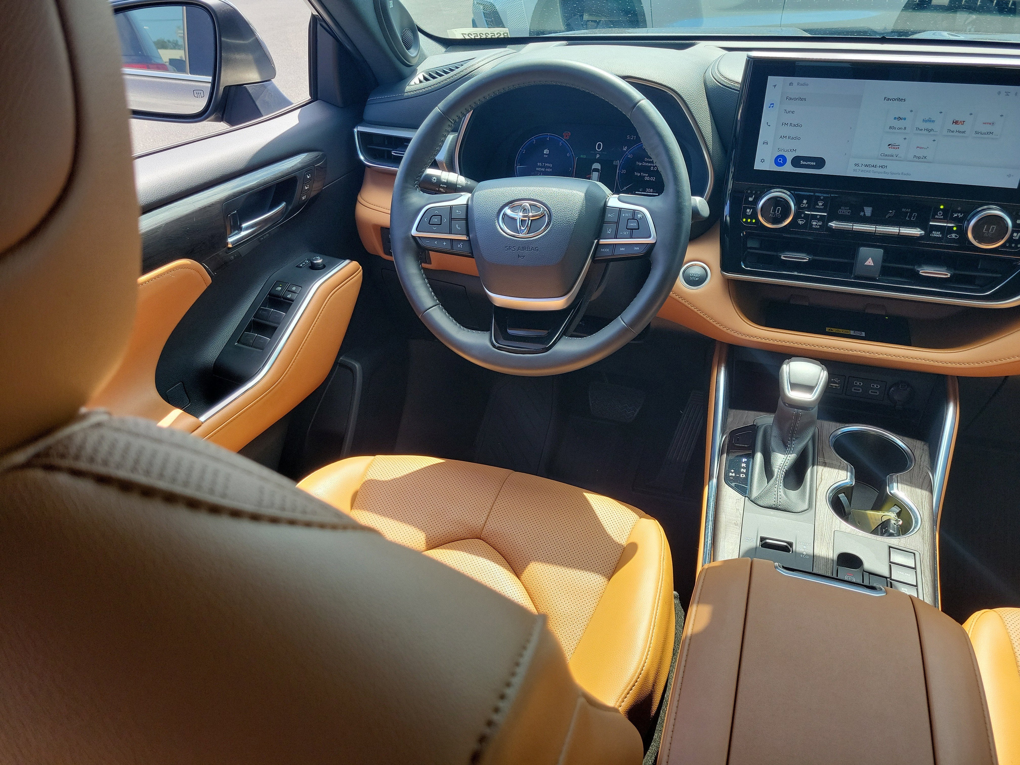 2024 Toyota Highlander Platinum