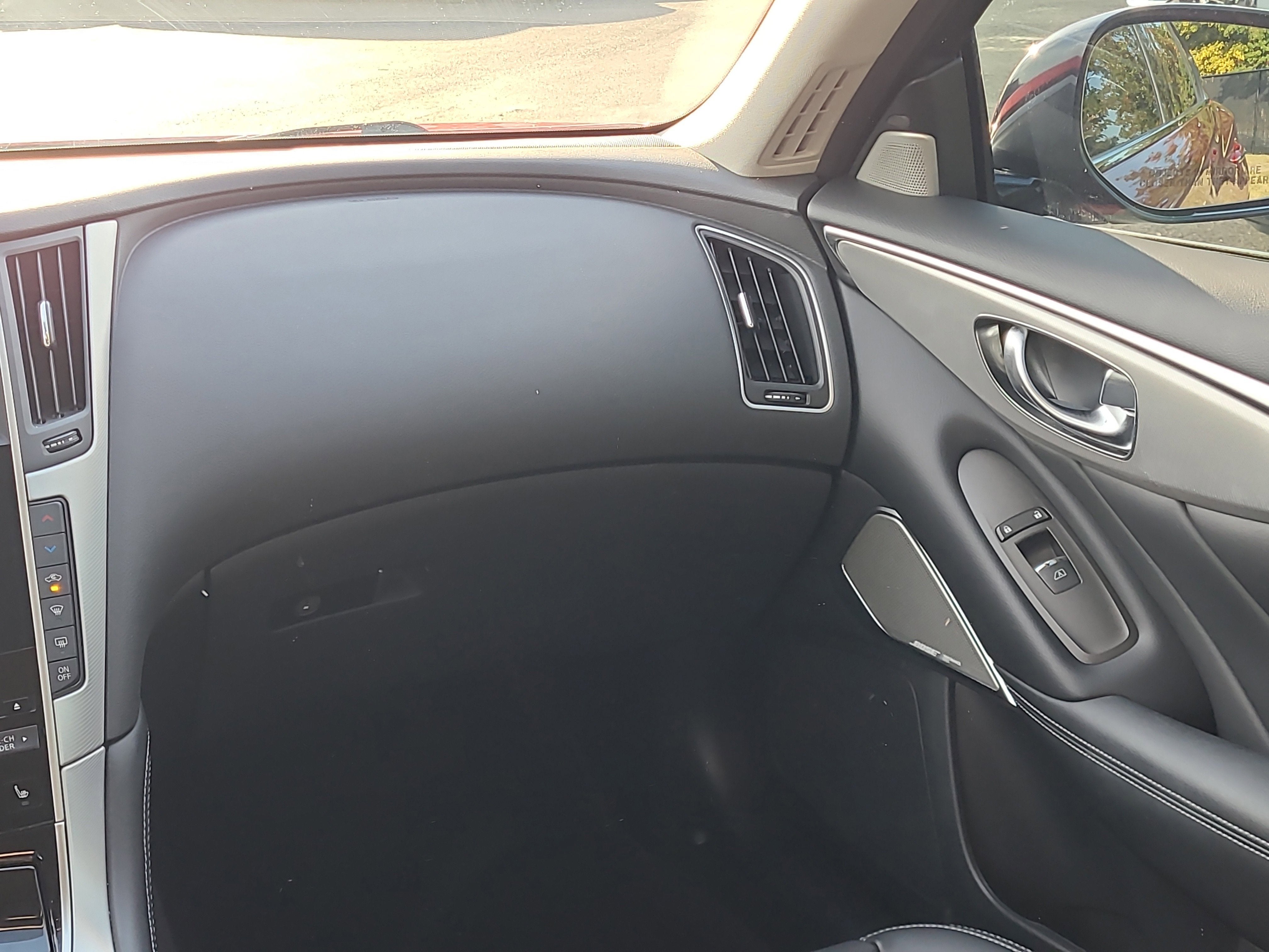 2023 INFINITI Q50 LUXE