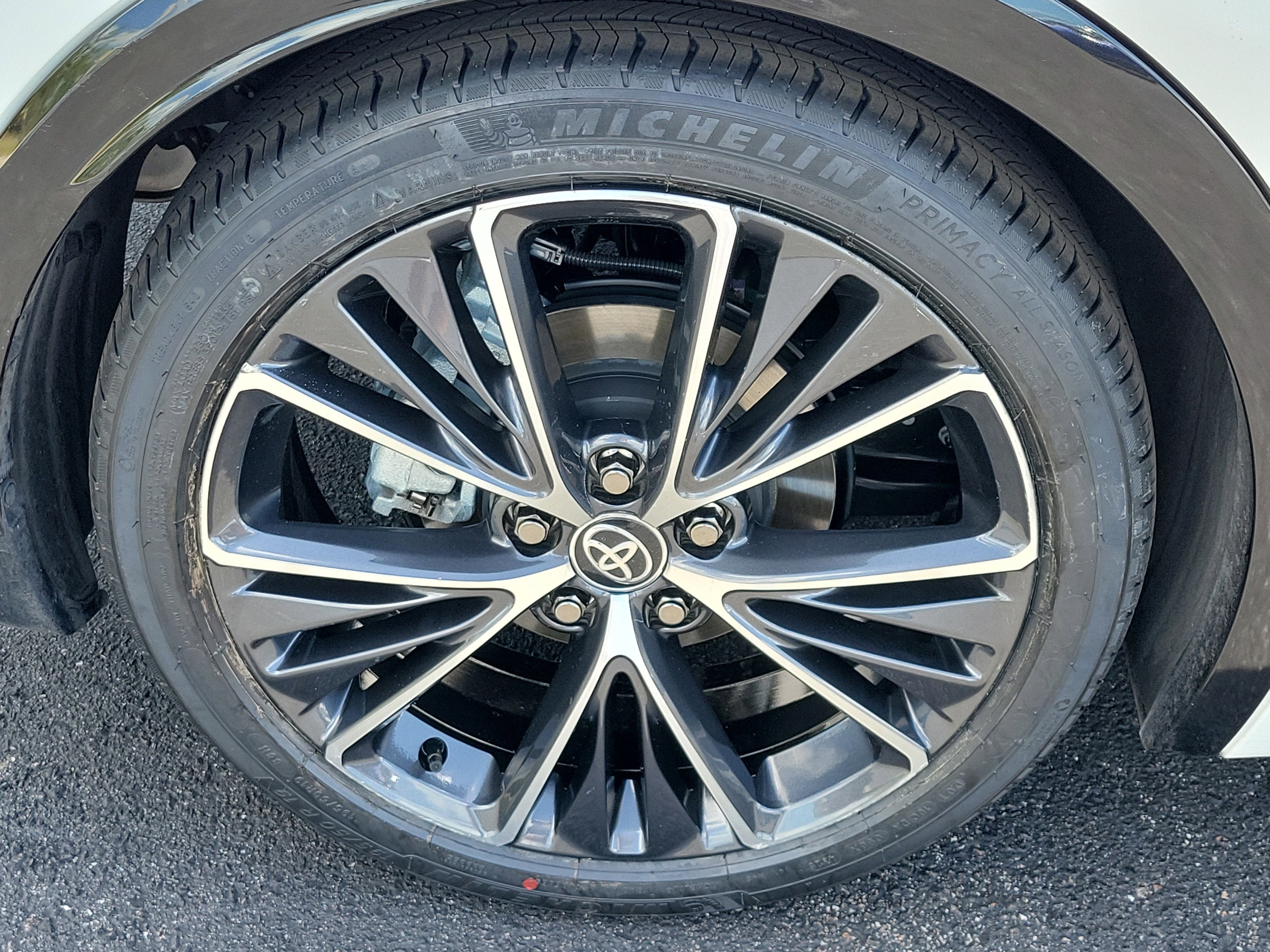 2024 Toyota Prius LE