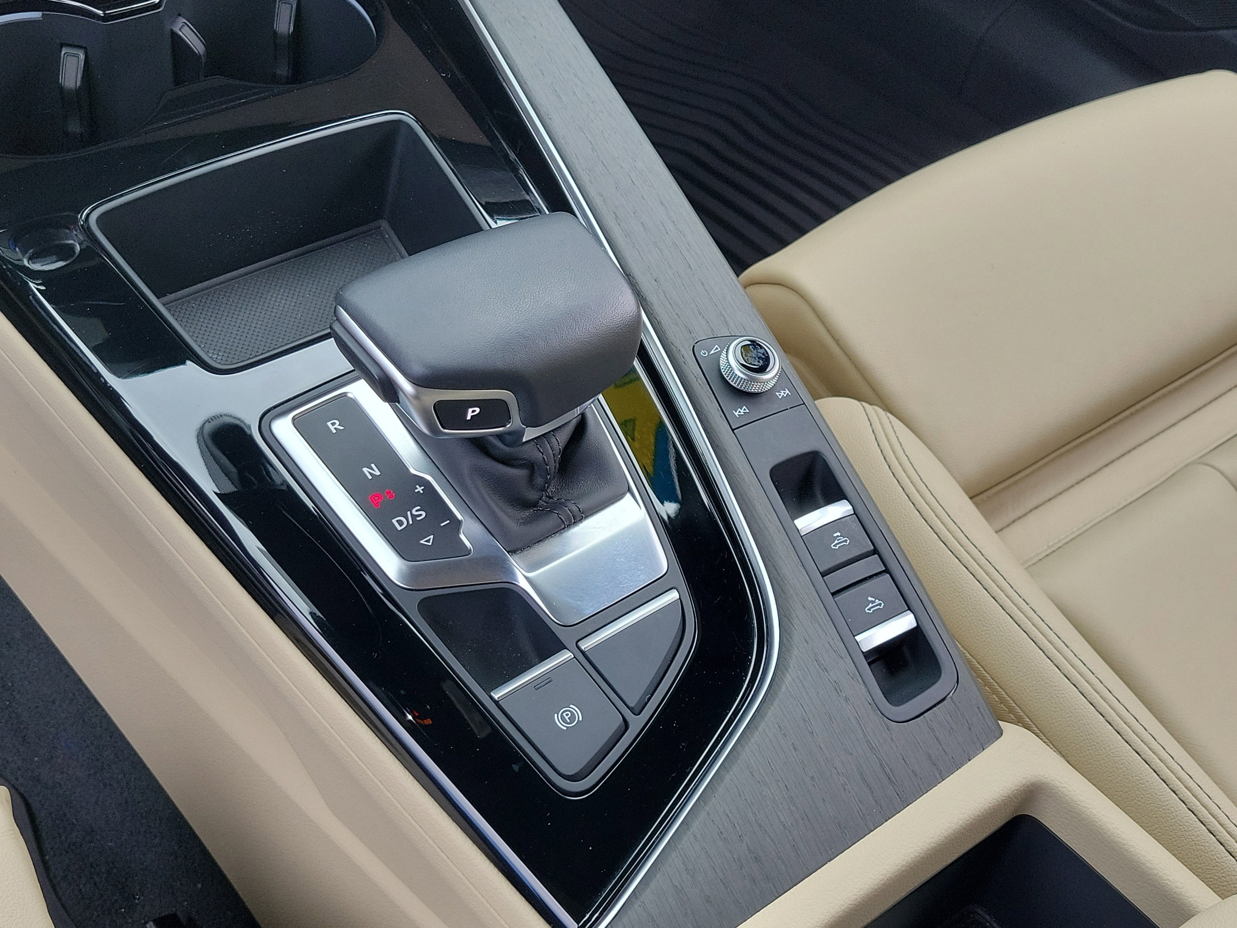 2024 Audi A5 Cabriolet S line Premium