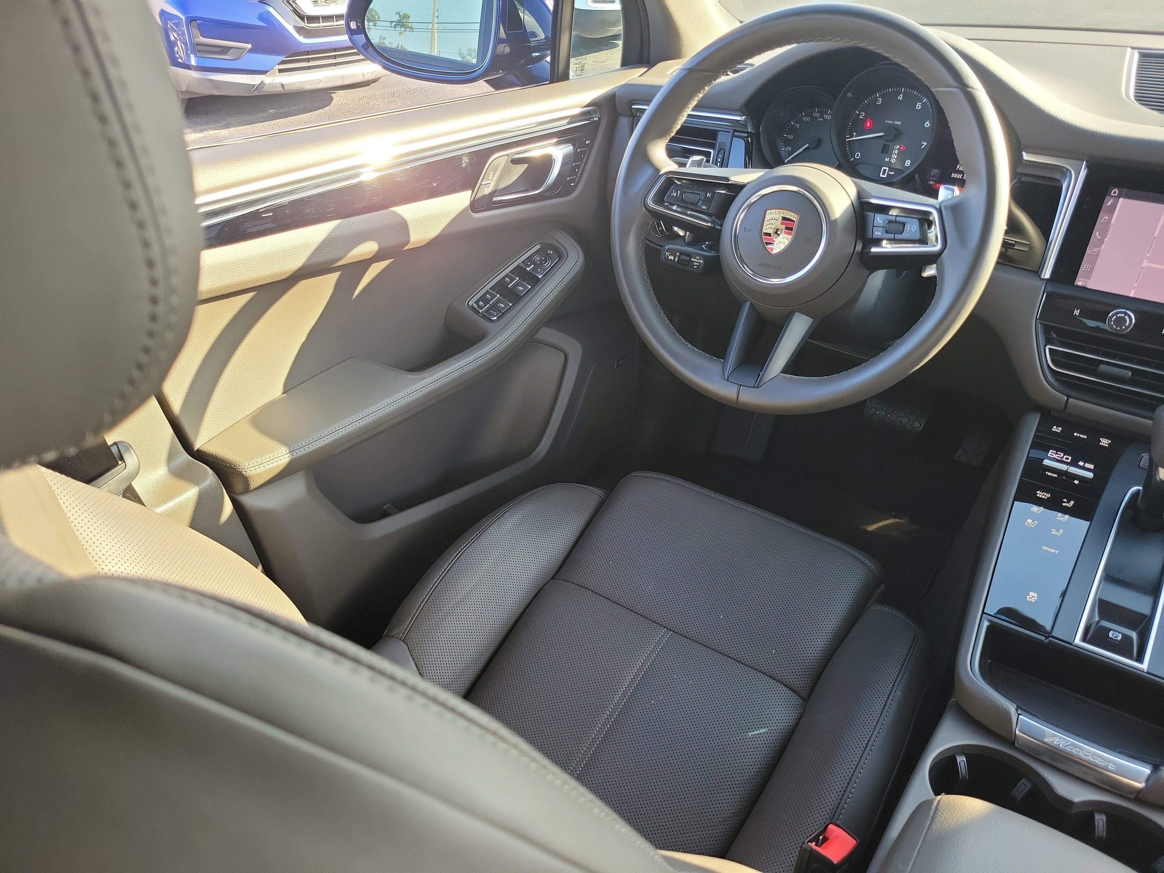 2025 Porsche Macan T