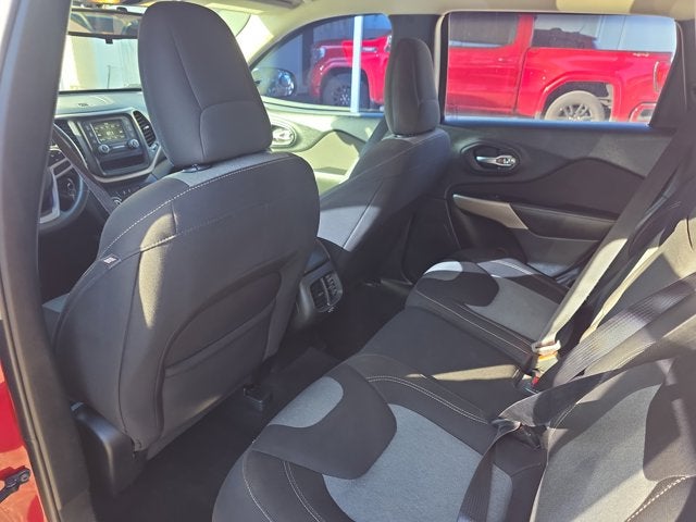 2017 Jeep Cherokee Sport