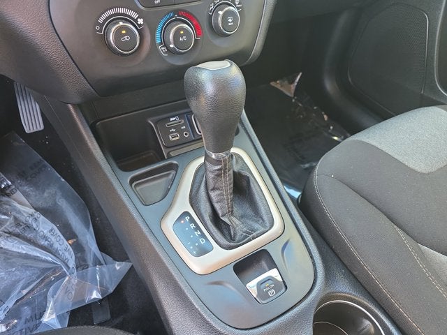 2017 Jeep Cherokee Sport