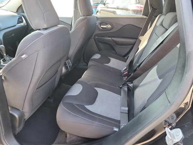 2016 Jeep Cherokee Altitude