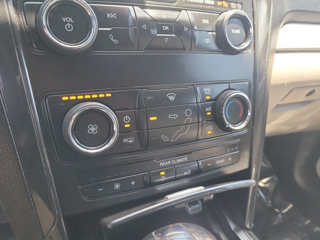 2019 Ford Explorer Base