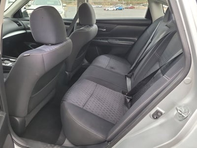 2016 Nissan Altima Base