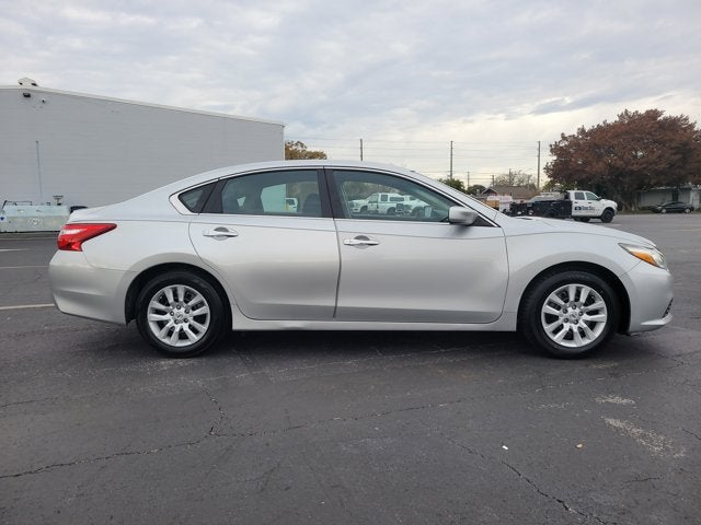 2016 Nissan Altima Base
