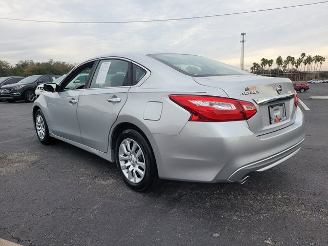 2016 Nissan Altima Base