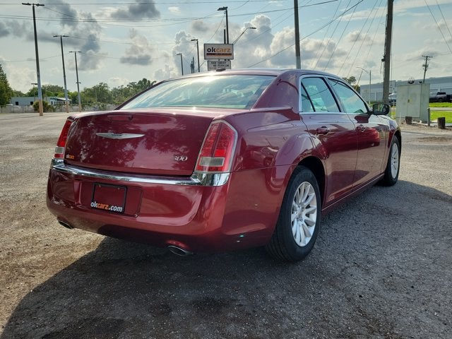 2014 Chrysler 300 4dr Sdn RWD
