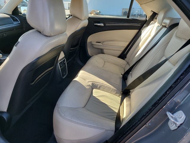 2017 Chrysler 300 Limited