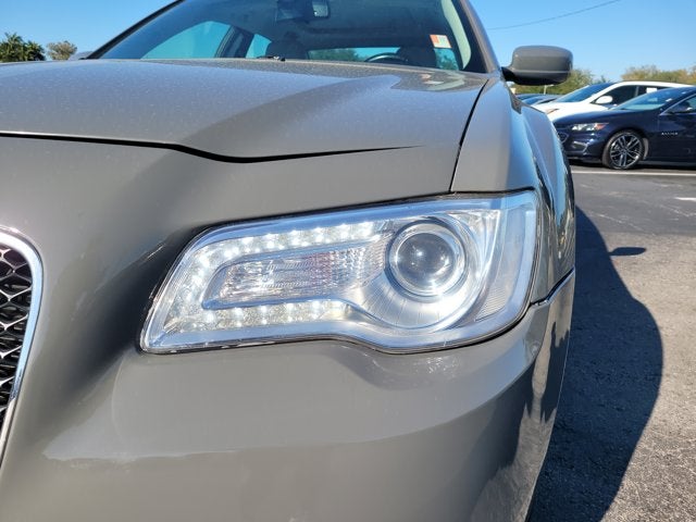 2017 Chrysler 300 Limited