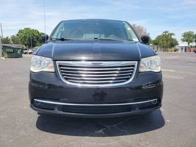 2016 Chrysler Town & Country Touring