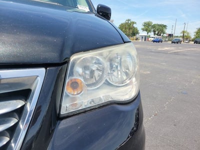 2016 Chrysler Town & Country Touring