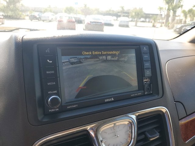 2016 Chrysler Town & Country Touring