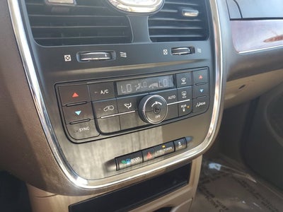 2016 Chrysler Town & Country Touring