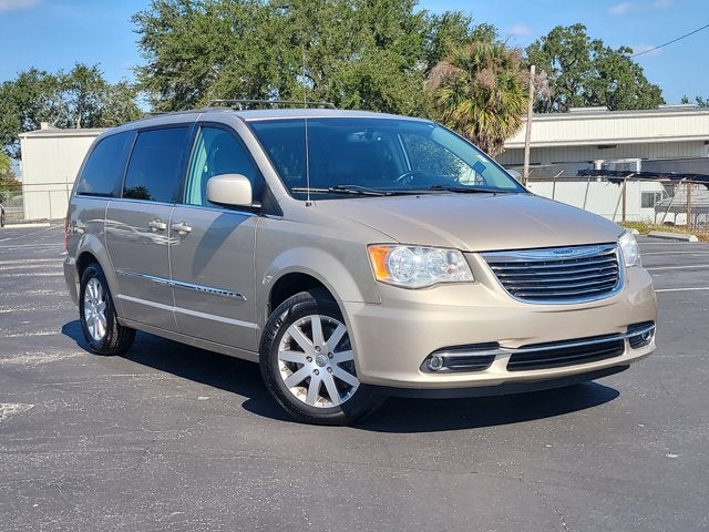 2014 Chrysler Town & Country Touring
