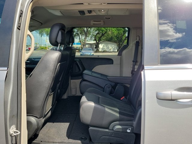 2014 Chrysler Town & Country Touring