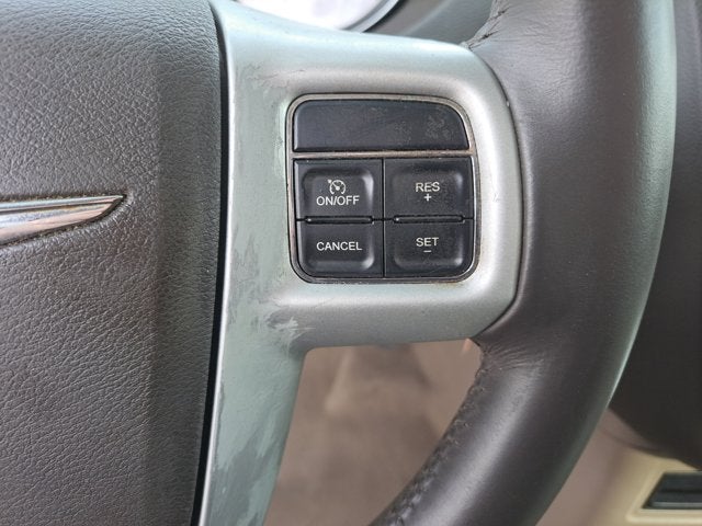 2016 Chrysler Town & Country Touring