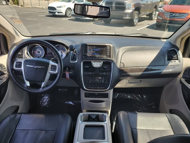 2015 Chrysler Town & Country Touring-L